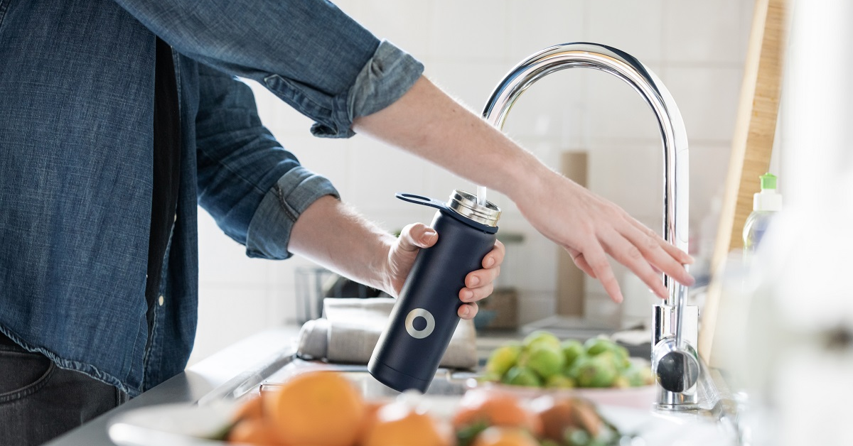 Apă gratis: 39 de locații din București oferă apă filtrată persoanelor cu propria sticlă reutilizabilă