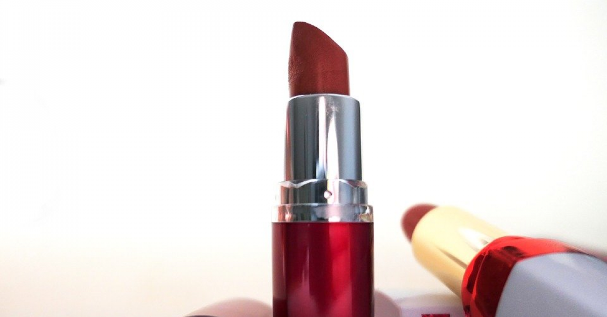 Clientii Avon Cosmetics vor putea opta pentru livrarea comenzilor in regim click&collect
