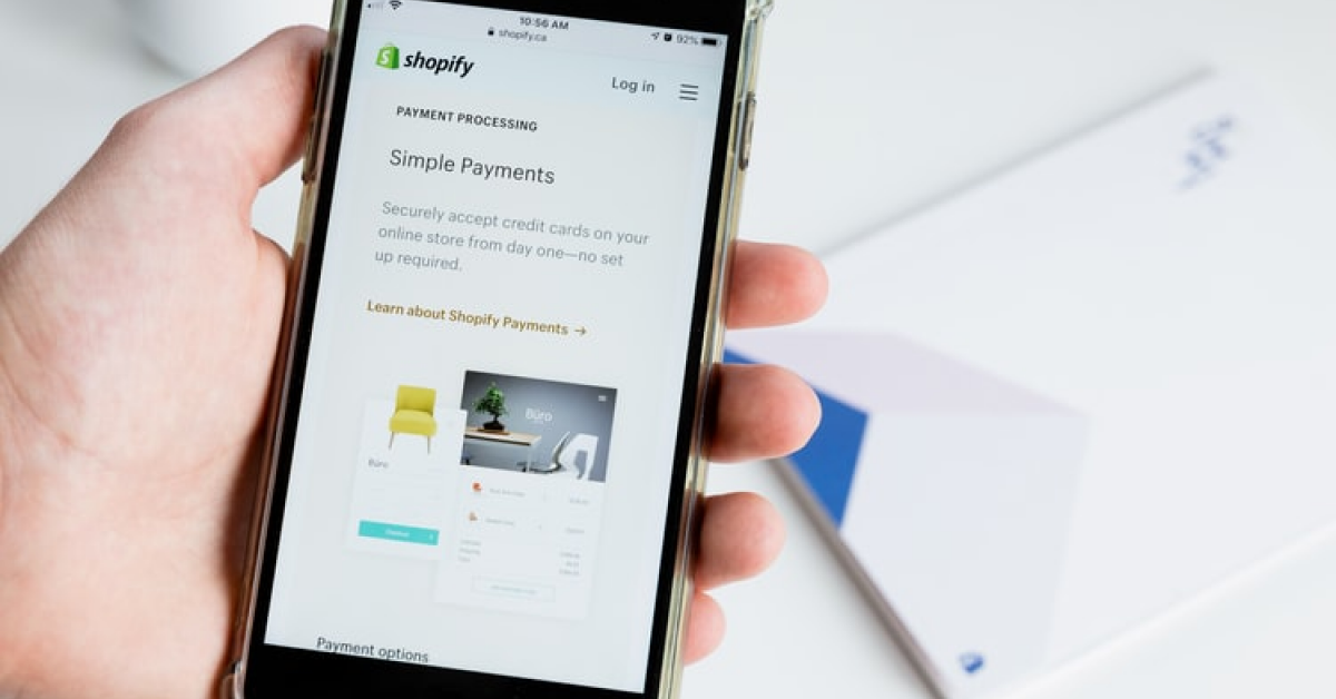 Recomandări pentru cumpărături online în siguranță de la specialiștii în eCommerce din echipa Answear