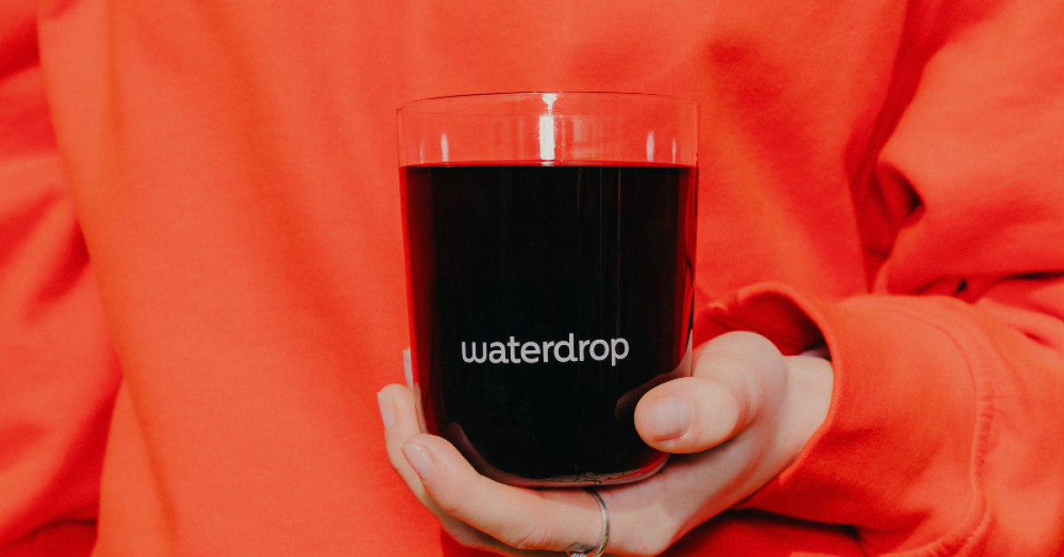 Waterdrop lansează o nouă colecție de băuturi și reintroduce aroma de cola în gama de produse