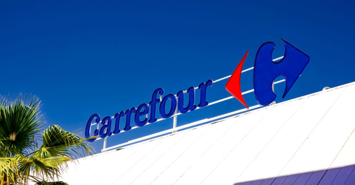 Se încheie era broșurilor la Carrefour: retailerul a renunțat la distribuirea pliantelor promoționale 