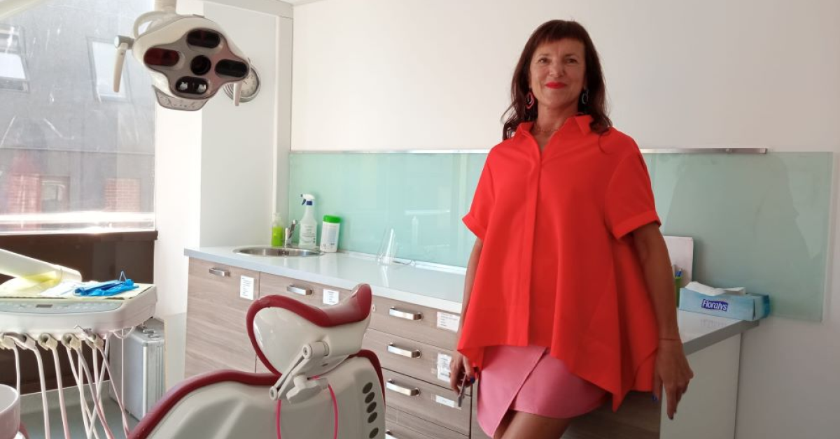 Lorelei Nassar, stomatologul român care hipnotizează pacienții cu teamă de dentist