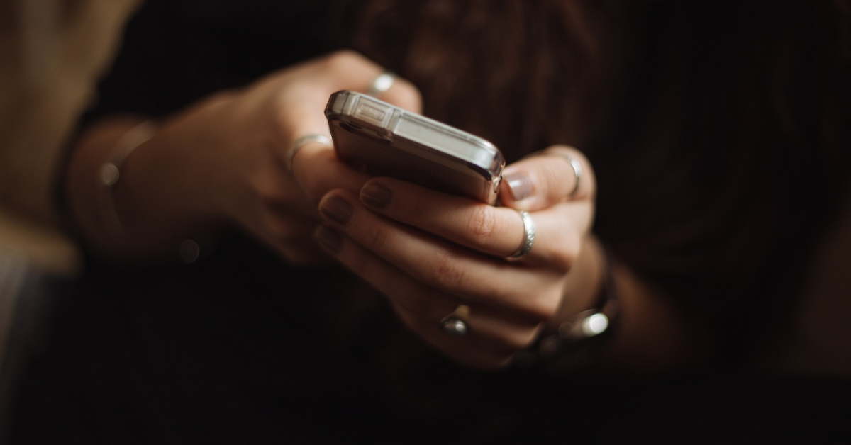 Peste 4 milioane de români au devenit utilizatori de servicii digitale din 2019. Până la 2,5 milioane vor să își reducă activitatea online după pandemie