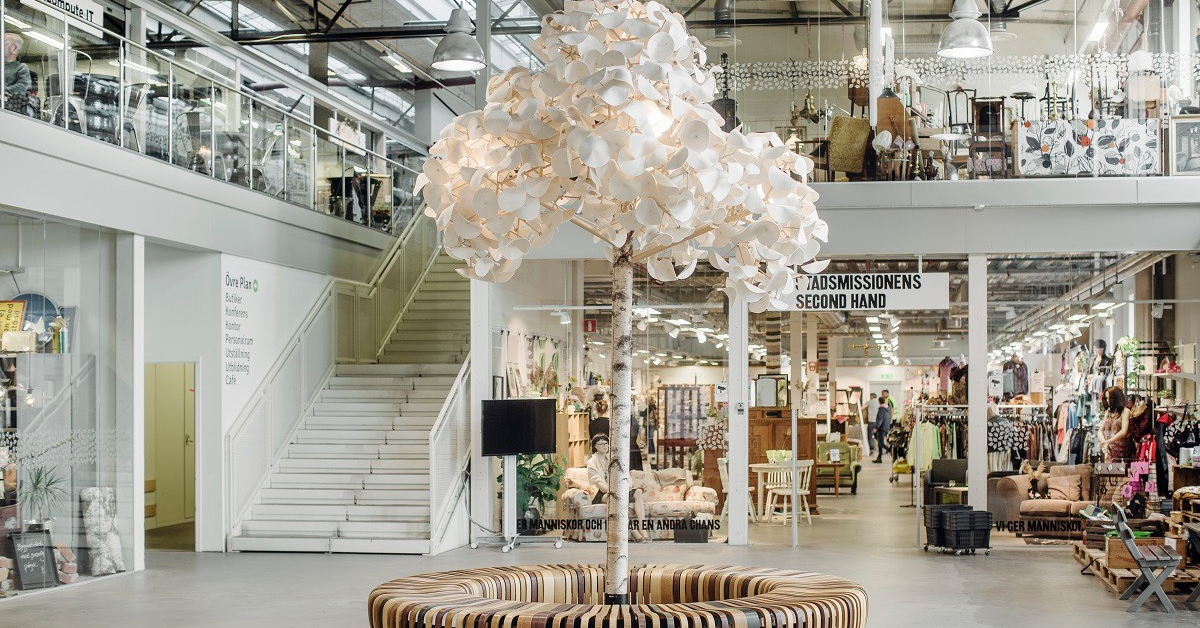 FOTO Cum arată primul centru comercial pentru obiecte second hand 