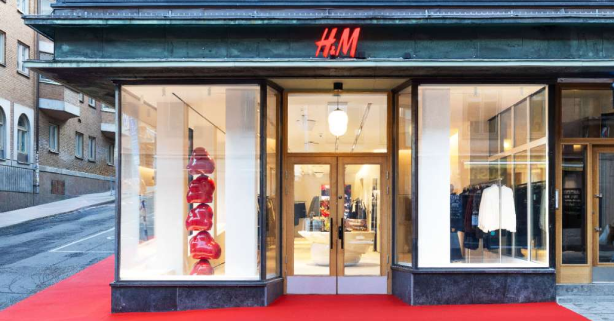 H&M, obligată să justifice concedierea a 500 de angajați și închiderea a 28 de magazine din Spania