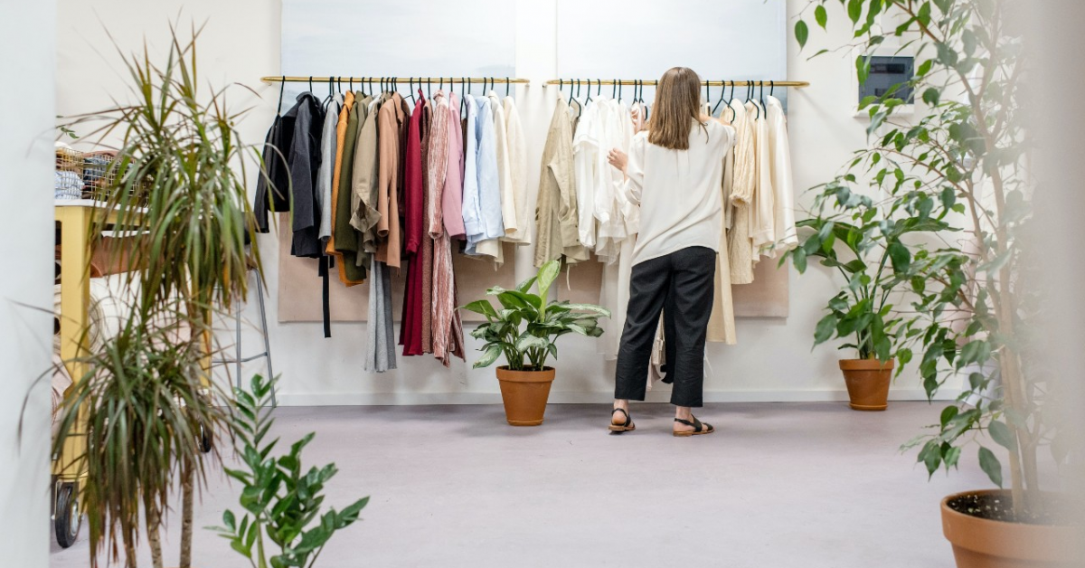 Retailerul de fashion online ASOS face investiții majore într-un nou centru de distribuție și creează 2000 de noi locuri de muncă