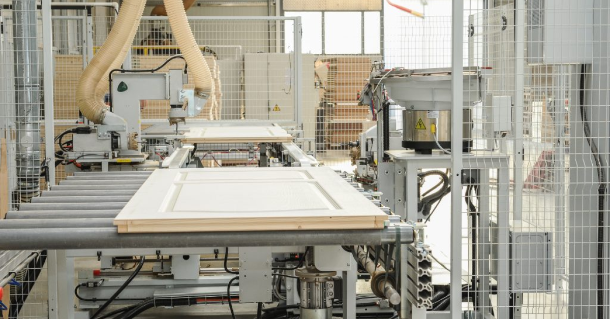 ROCA Industry preia pachetul majoritar al celui mai mare producător român de uși, Eco Euro Doors