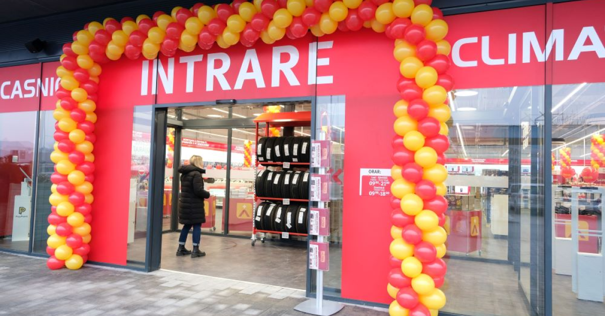 Altex a finalizat reamenajarea unui magazin: oferte timp de șase zile 
