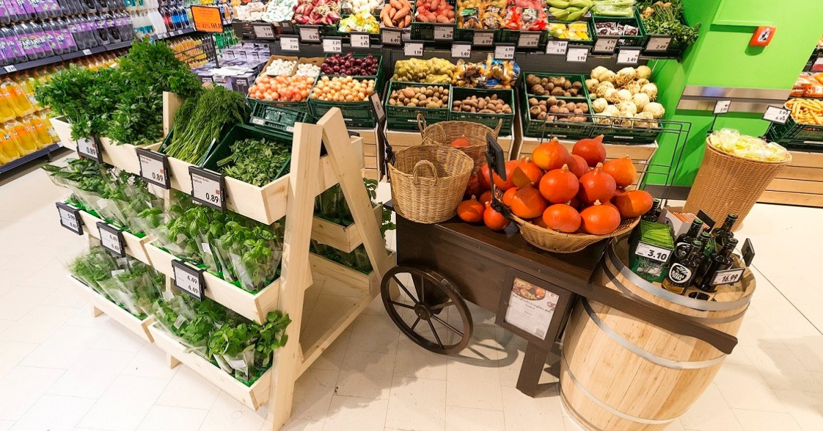 Kaufland își oferă spațiul din magazine pentru a găzdui producătorii locali mici de legume și fructe care au dificultăți în această perioadă 