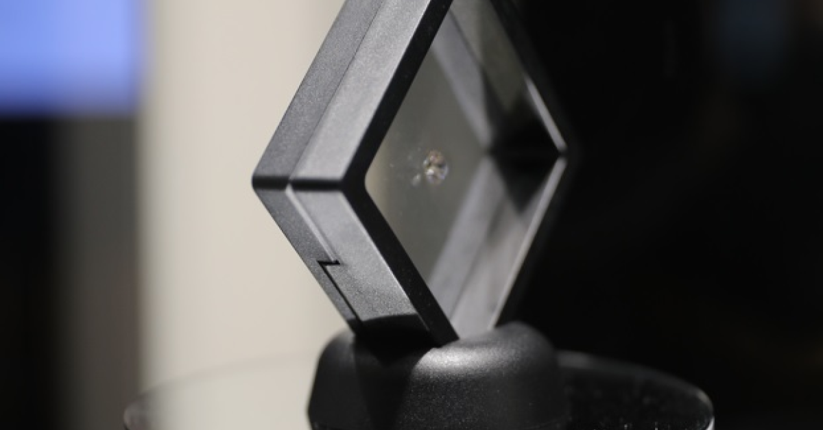 Compania Carbon Dynamics și Casa de Bijuterii MICRI au prezentat primul diamant de laborator creat în România