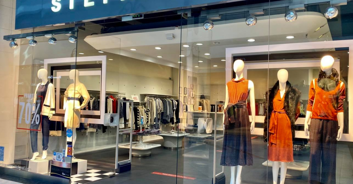 Stefanel, primul retailer internațional de fashion intrat pe piața locală, închide toate magazinele și iese din România 