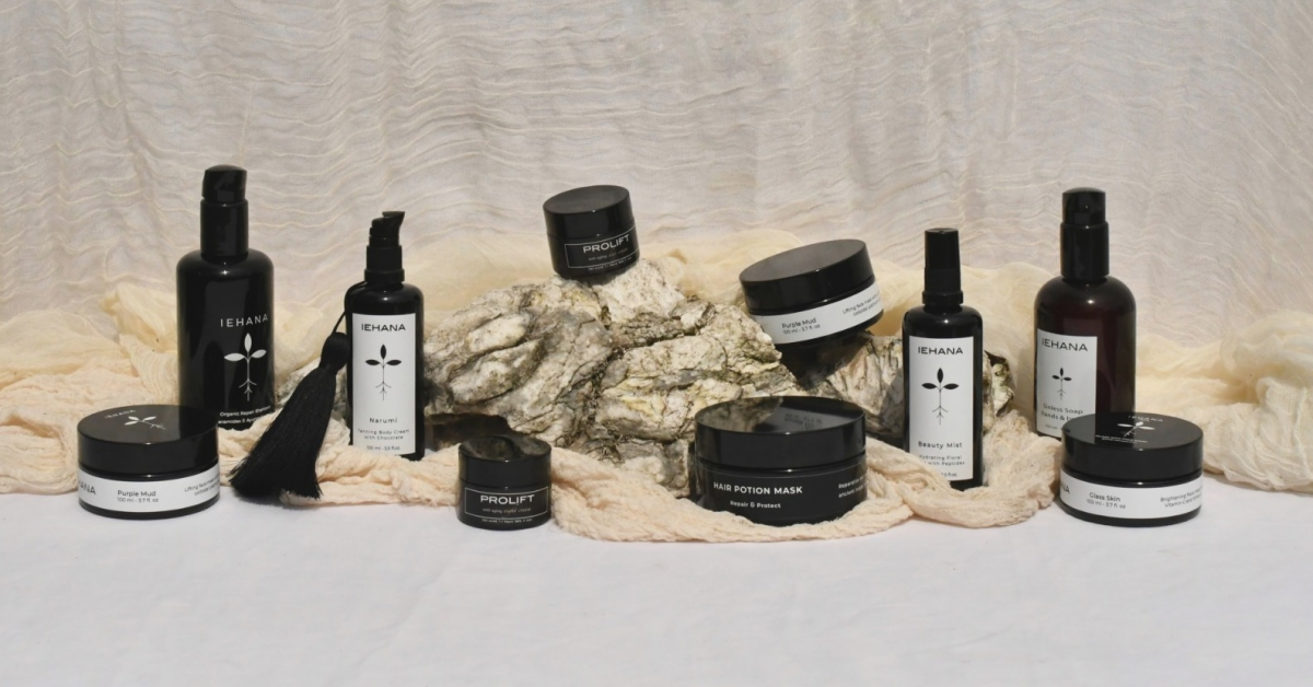 Iehana, afacerea de familie a unei profesoare de matematică, cu cosmetice românești produse din ingredintele propriei sere