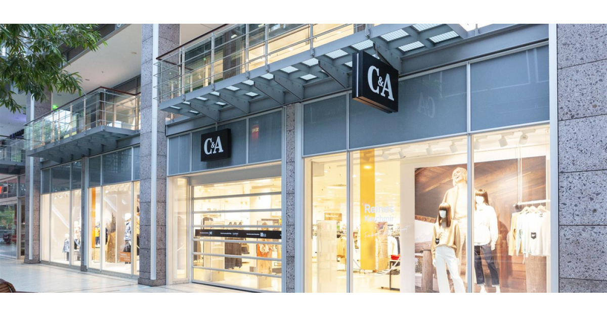 Retailerul de fashion C&A se restructurează: mai mulți angajați își vor pierde locul de muncă