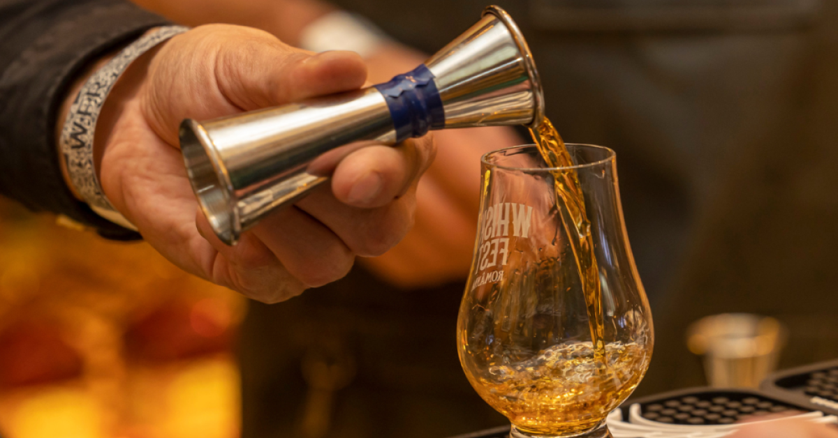 Peste 70 de branduri de băuturi la Whisky Fest România. Când și unde are loc festivalul