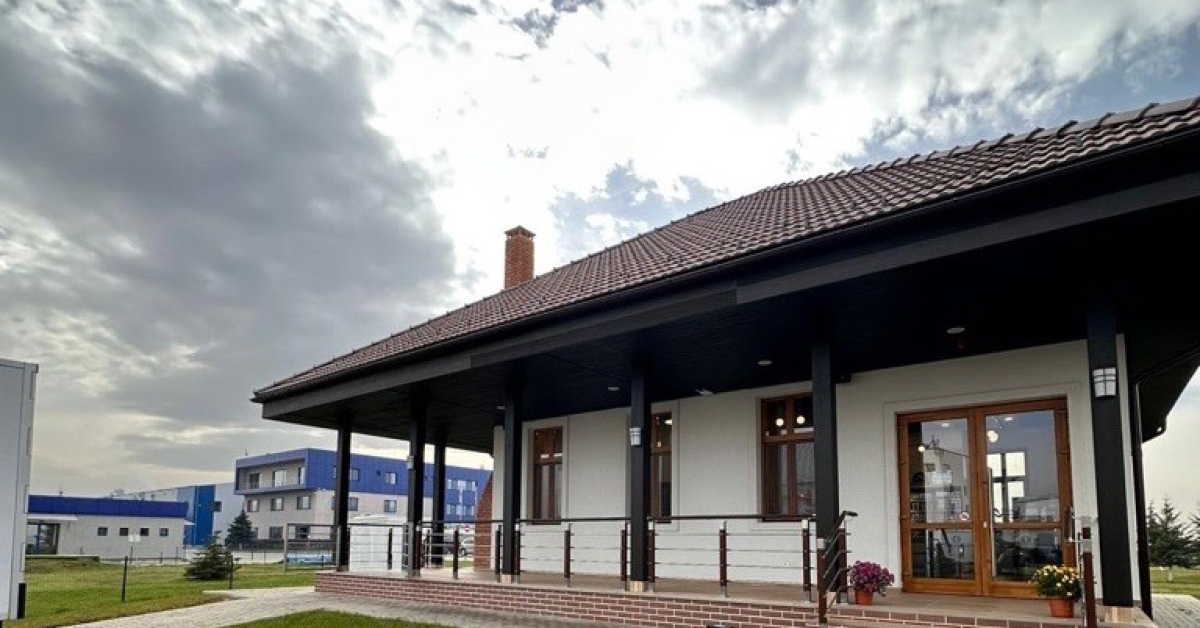 Grecii de la Olympus deschid primul magazin propriu din România