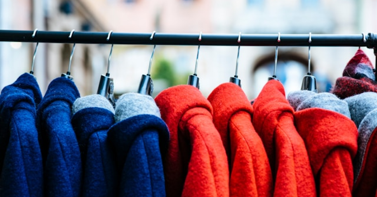 Cine e retailerul european care a vândut jachete de 3 miliarde de Euro. Brandul italian de lux a atins un nou record de vânzări 