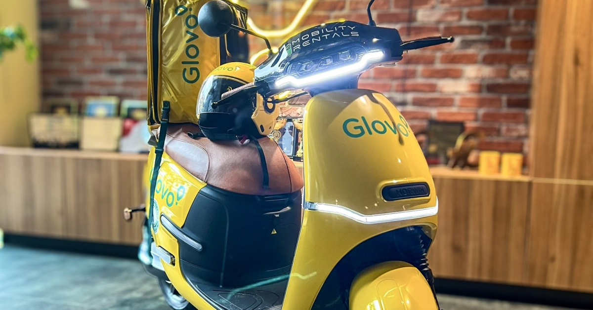 e-Mobility Rentals extinde parteneriatul cu Glovo: câte vehicule electrice cu baterii interschimbabile vor folosi livratorii