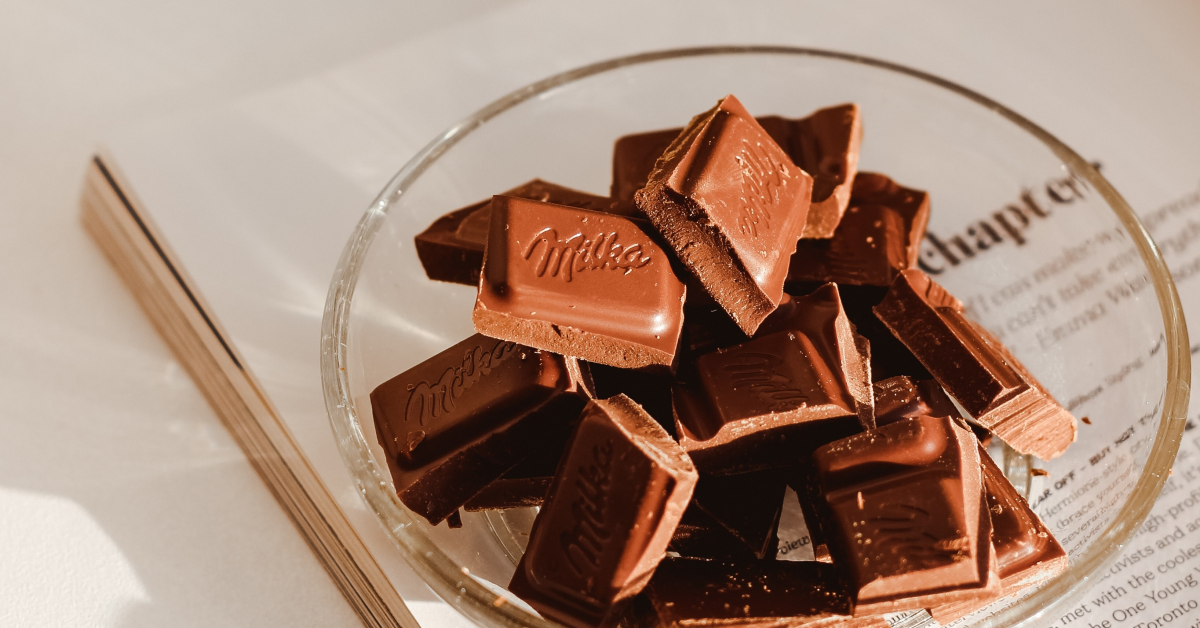 Fabricantul produselor Milka și Oreo nu renunță la Rusia. Cum își argumentează Mondelez decizia 
