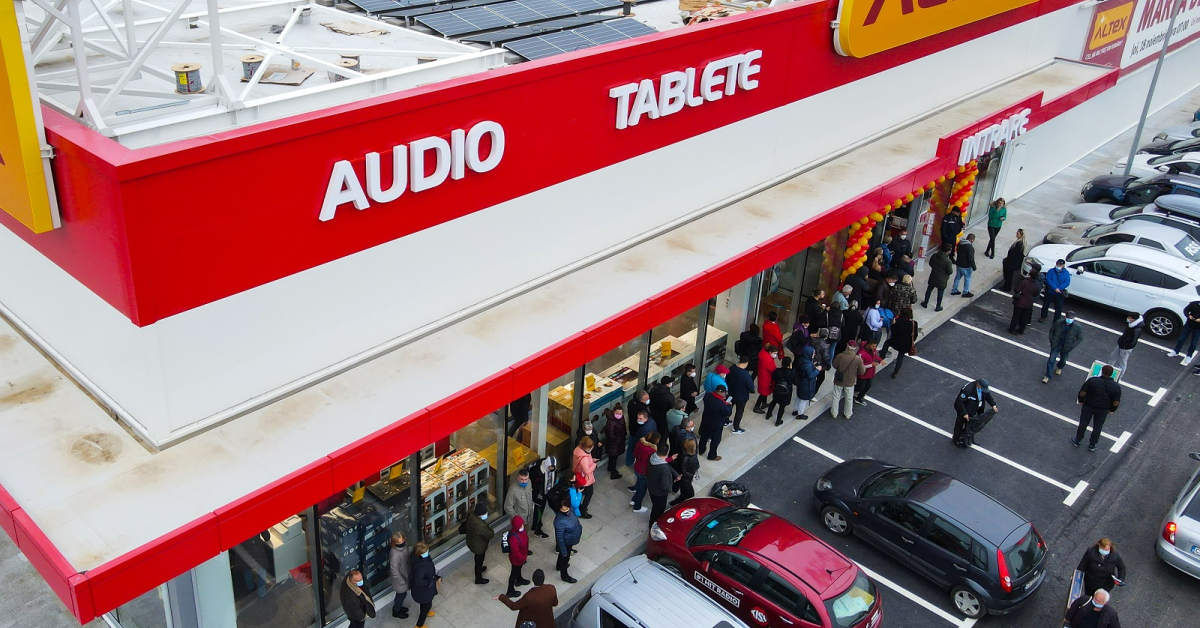 Noile magazine Altex deschise în țară au înregistrat vânzări de 750.000 de euro în primul weekend