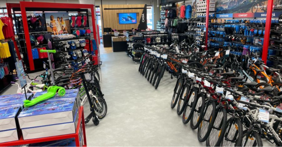 Tranzacție MAJORĂ în retailul sportiv: Hervis România va fi preluat de către grupul britanic Frasers