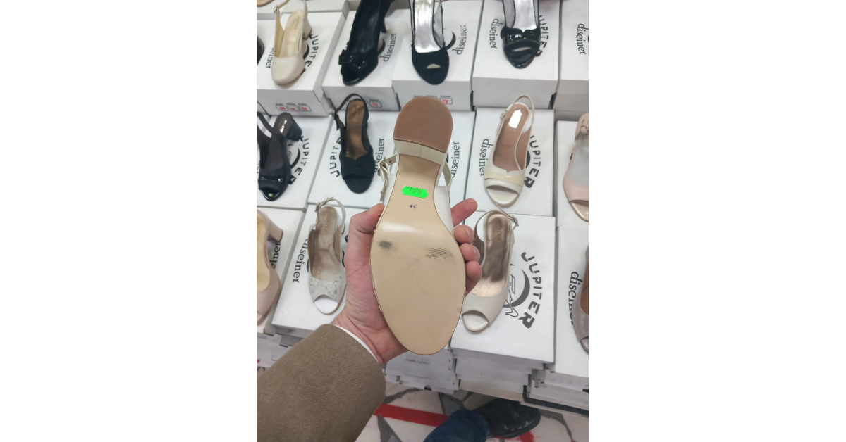 Controale ANPC la retailerii de încălțăminte: ce amenzi au aplicat inspectorii