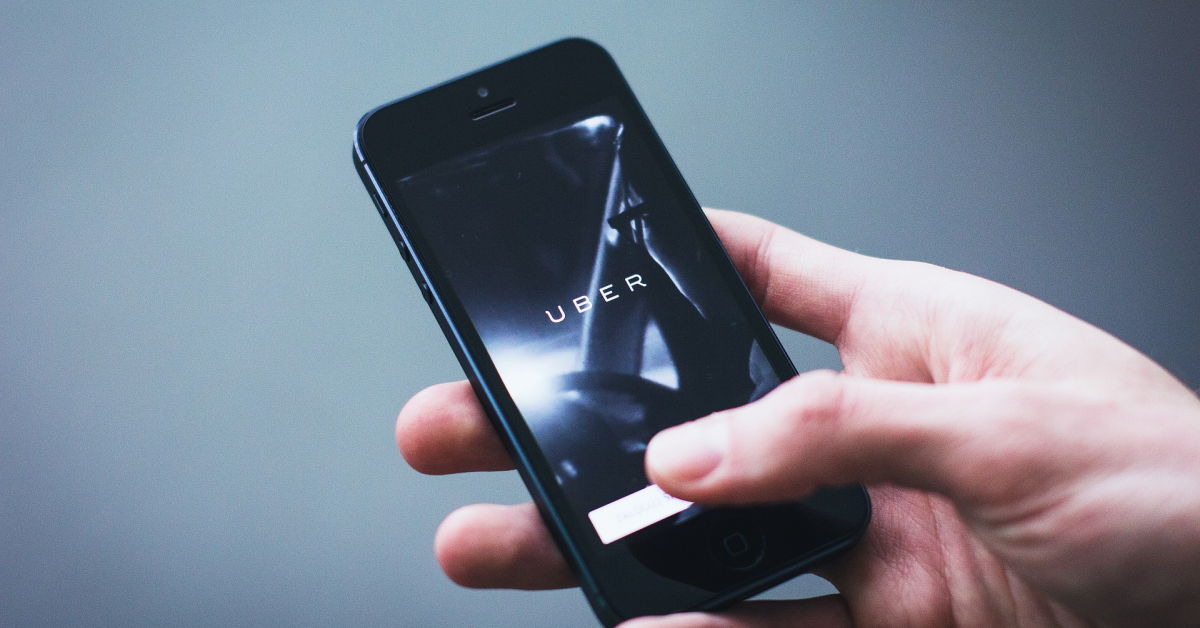 Uber a cumpărăt cu 1,1 miliarde de dolari aplicația de livrare de băuturi alcoolice Drizly, care va fi integrată cu Uber Eats