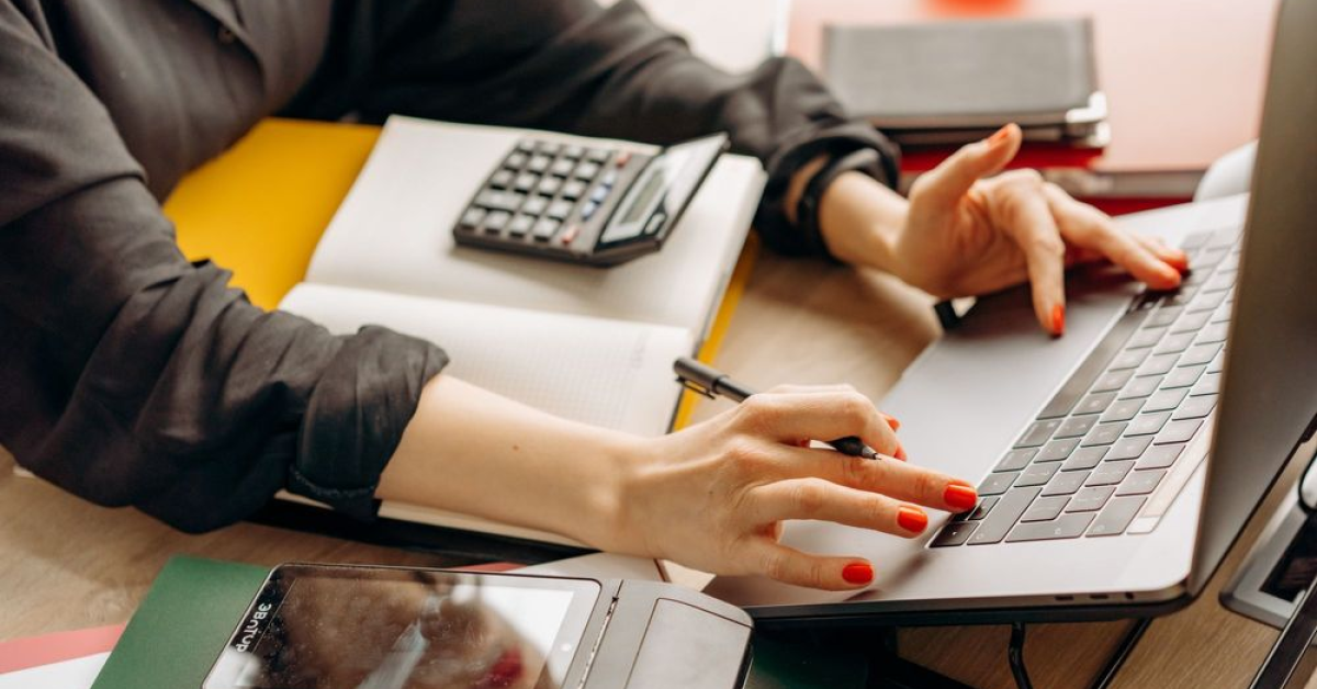 Global Consumer Trends 2023: Cumpărătorii optează tot mai des pentru plăți alternative ca Buy Now, Pay Later