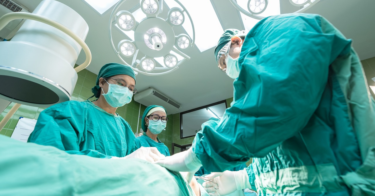 Fundația Altex va dona aparatură medicală secțiilor ATI din spitalele publice, timp de un an