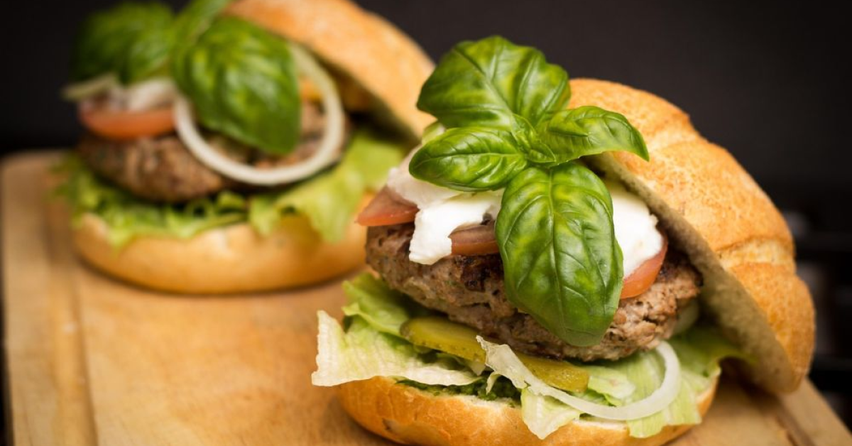 Beyond Meat se rebranduiește: o nouă identitate și o strategie diferită pentru a reveni pe profit