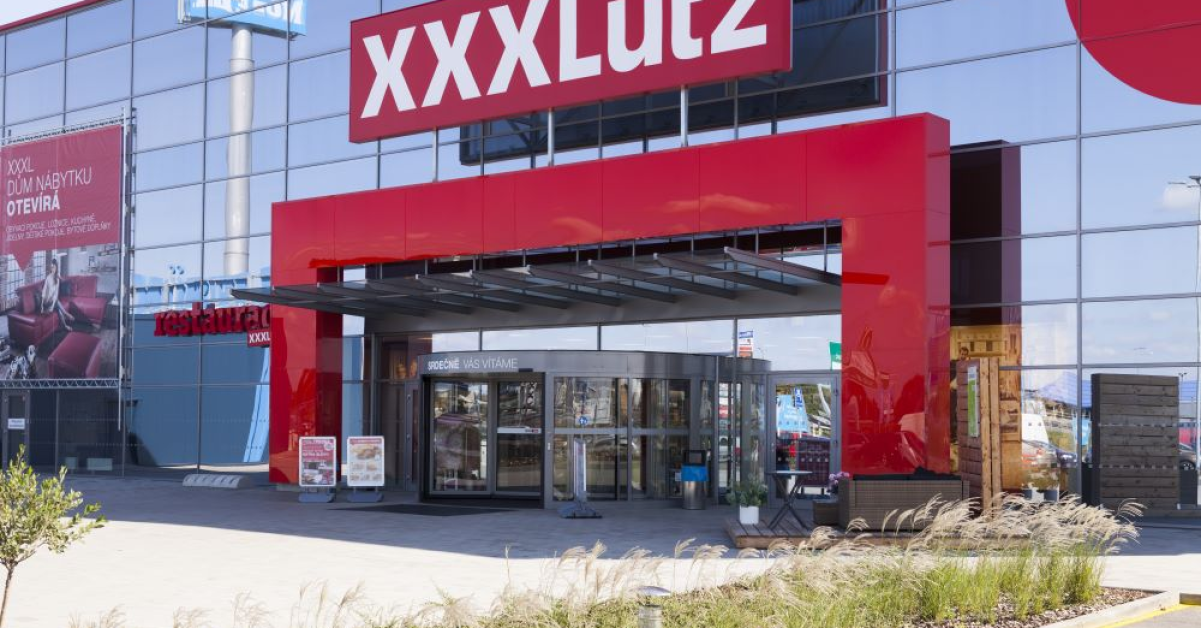 Gigantul austriac XXXLutz își extinde imperiul de mobilă și preia Grupul Porta din Germania