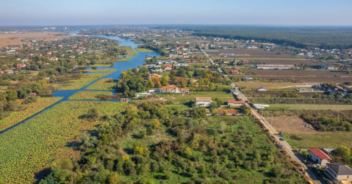 Dezvoltatorul Park Properties dă startul unui proiect care va cuprinde primul supermarket din România cu acces nautic direct de pe un lac