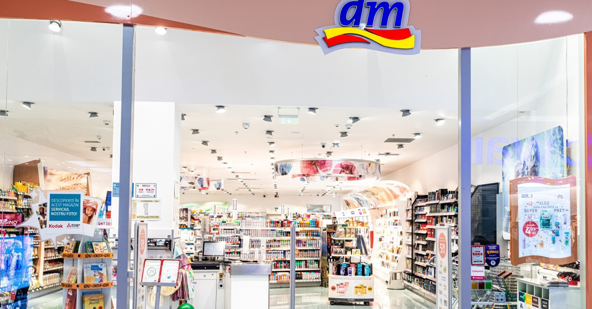 Afacerile nemților de la dm drogerie markt au crescut în România cu 20%, în pandemie. Retailerul va colecta ambalajele și va introduce stații de reumplere pentru detergenți