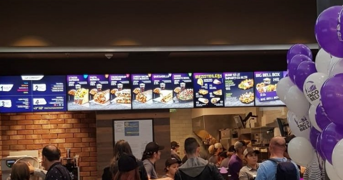 Taco Bell deschide al 8-lea restaurant