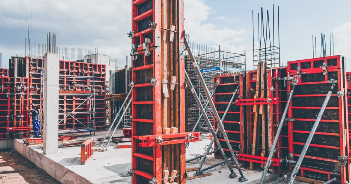 Studiu: Sectorul construcțiilor din România va atinge un nivel record în 2021. Topul firmelor din țară