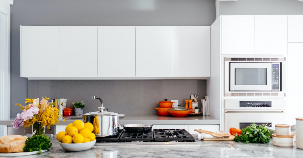 Studiu: 6 din 10 români ar achiziționa dispozitive Smart Home iar primul loc din casă unde le-ar integra este bucătăria 