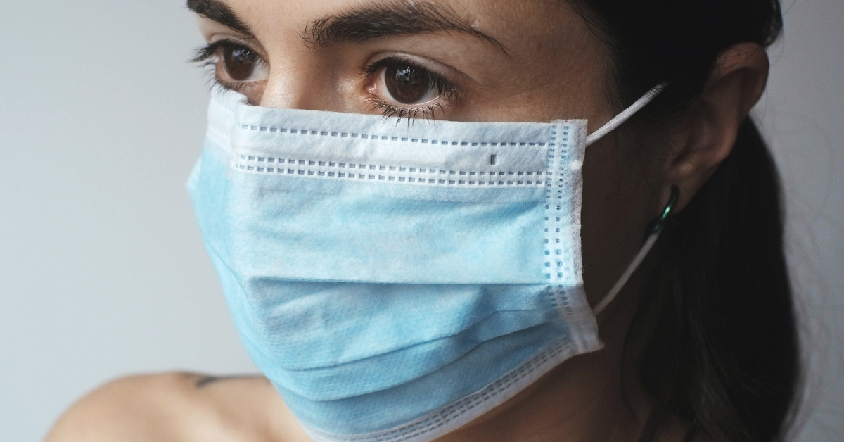 Altex scoate la vânzare 20 milioane de măști de protecție la prețul de 1,5 lei/bucata, din luna mai