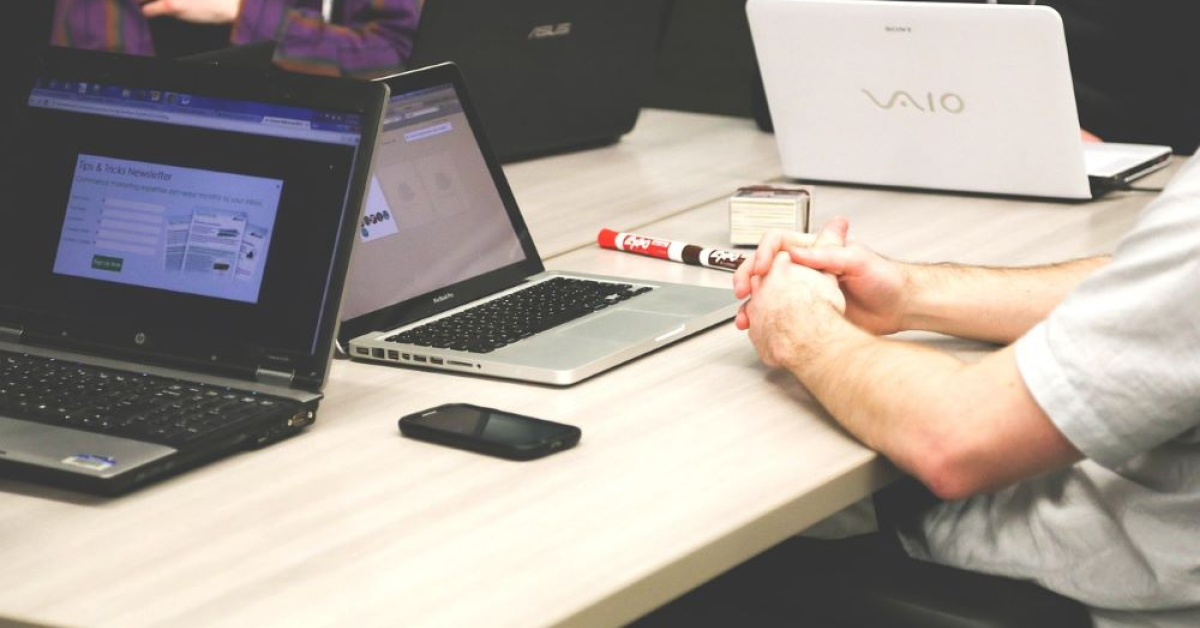 Black Friday la calculatoare SH: cât costă produsele IT-SH.ro