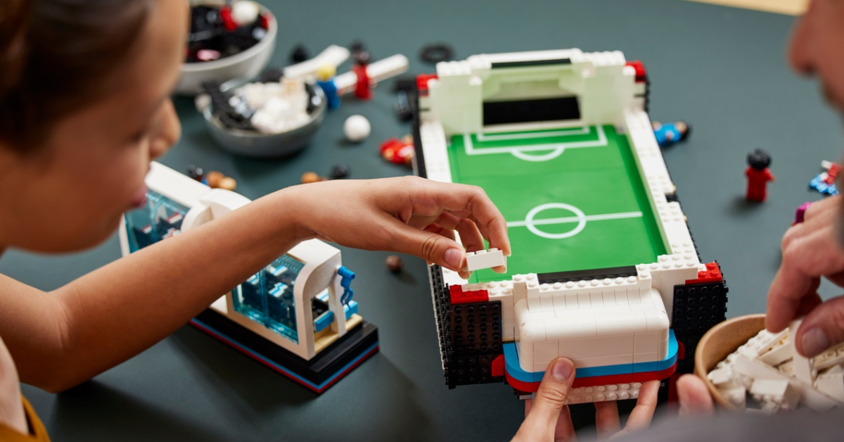 Grupul LEGO a dezvăluit noua masă de fotbal LEGO Ideas. Cât costă aceasta și de când va fi disponibilă